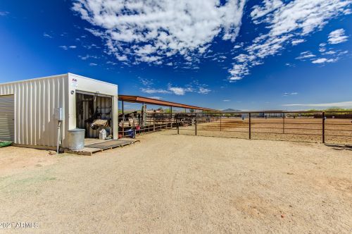 35205 3rd Ave, Phoenix AZ 85027-5908 exterior