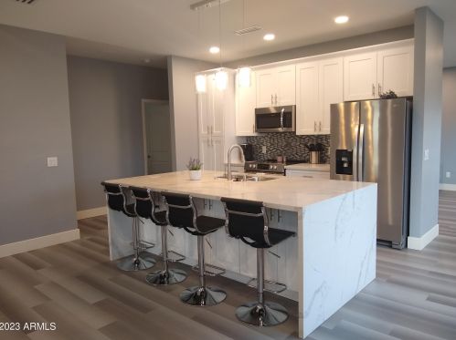 2229 Cambridge Ave, Phoenix AZ  85006-1321 exterior