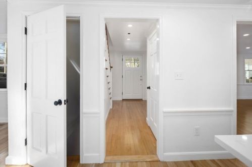 7 Queen Anne Ln, Hingham MA  02043-3904 exterior