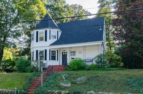 10 West St, Hingham, MA 02043-2611