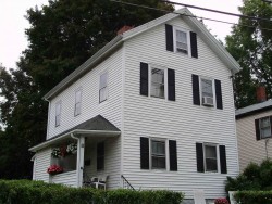 8 Curve St, Newton, MA 02465-2207