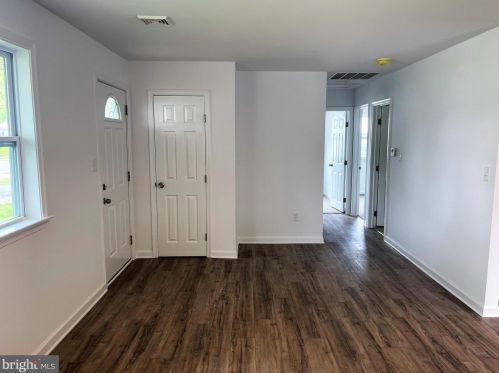 124 Hannold Blvd, West Deptford NJ  08096-1815 exterior