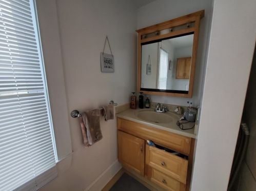 8 Ipswich St, Seekonk MA 02771 exterior