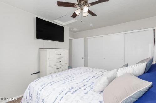 1818 63rd Dr, Phoenix AZ  85043-5748 exterior