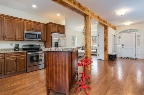 23 Russellville Rd, Montgomery MA 01085-1187 exterior