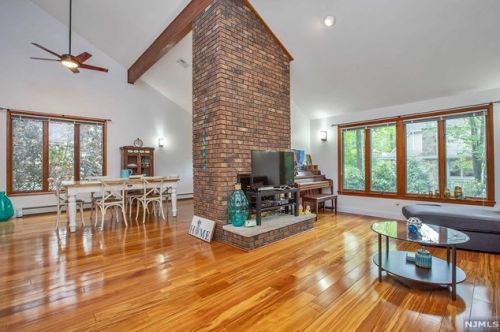 447 11th St, Cresskill NJ  07626-1245 exterior