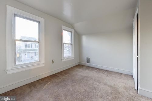 60 Barber Ave, West Deptford NJ  08096-2435 exterior