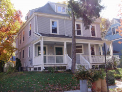338 Lake Ave, Newton MA 02461-1253 exterior