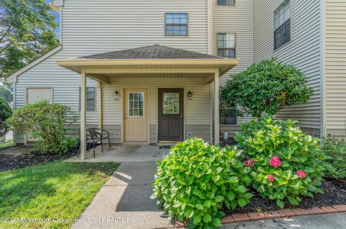 402 Daffodil Dr, Jackson Twp NJ 08527-4127 exterior