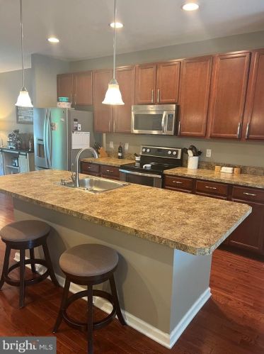 403 Dogwood Dr, West Deptford NJ  08096-5560 exterior