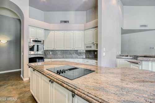 13810 34th St, Phoenix AZ  85032-5305 exterior