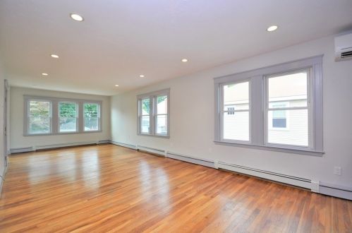 69 Town Hill St, Quincy MA 02169-6429 exterior