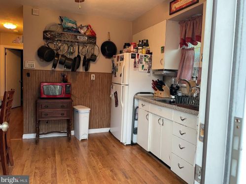 1109 Delsea Dr, West Deptford NJ 08093-2252 exterior