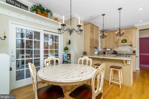 640 High St, West Deptford NJ 08051-1460 exterior