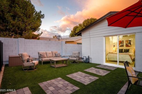 5215 Cambridge Ave, Phoenix AZ 85008-1213 exterior