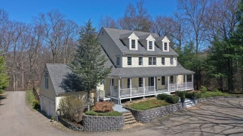 42 Lake St, Norfolk, MA 02056-1355