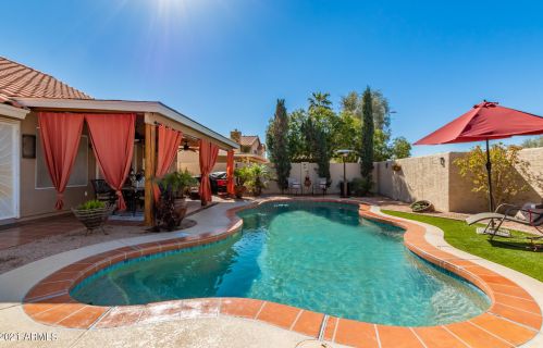 14250 43rd St, Phoenix AZ 85032-3322 exterior