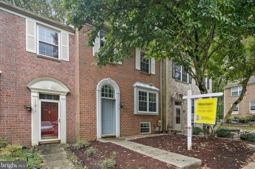 11919 New Country Ln, Columbia MD  21044-4405 exterior