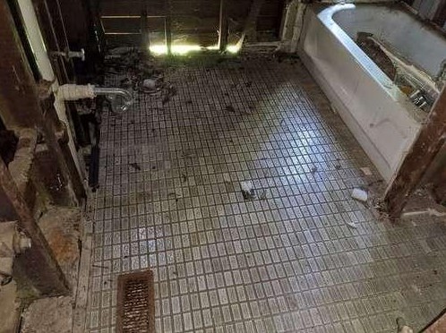 2498 Lester St, Atlanta GA 30344-3012 exterior