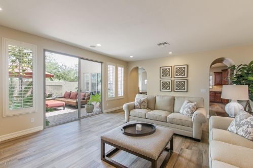 22517 37th Ter, Phoenix AZ  85050-7373 exterior