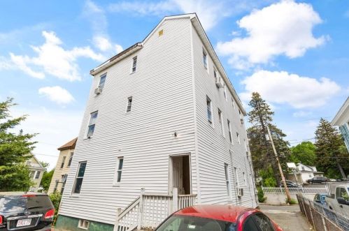 44 Fern St, Lawrence MA 01841-1213 exterior