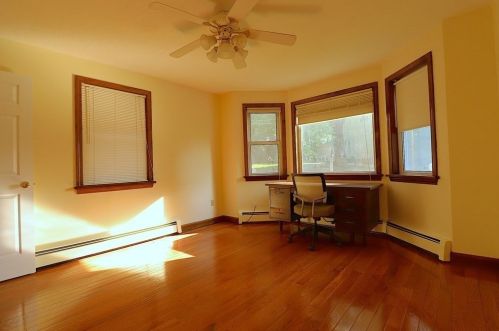 218 Norfolk St, Worcester MA 01604-2910 exterior