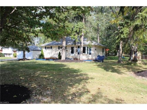 184 Paul St, Cleveland, OH 44146-4646