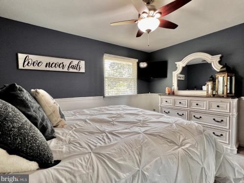 205 Wrexham Ct, West Deptford NJ 08096-4237 exterior