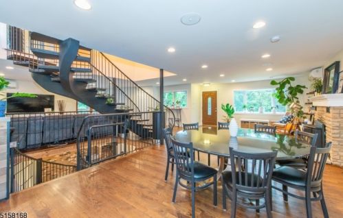 440 Stonetown Rd, Skyline Lakes NJ  07456-1200 exterior