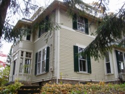 219 Homer St, Newton, MA 02459-1420