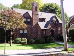 21 Burrage Rd, Newton, MA 02459-1252