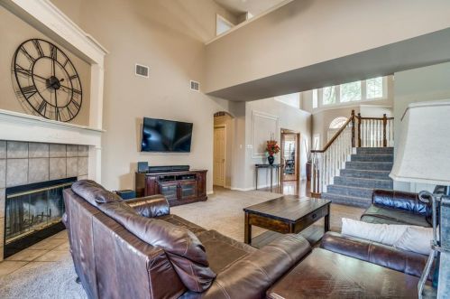 2709 Oakland Hl Dr, Plano TX 75025-6448 exterior