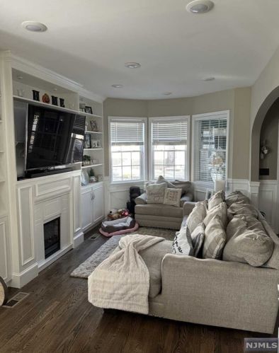 174 Brighton Ave, Kearny NJ  07032-2135 exterior