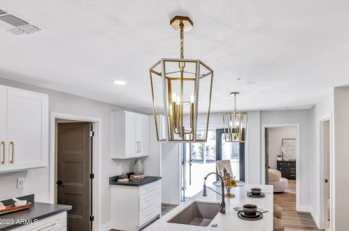 4115 Catalina Dr, Phoenix AZ 85015-6024 exterior