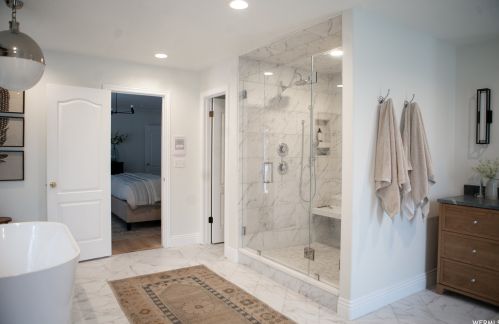 8967 Cobble Canyon Ln, Sandy UT 84093-3813 exterior