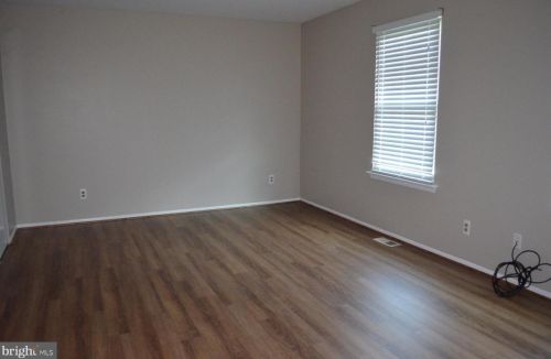 628 Foxton Ct, West Deptford NJ 08051-2038 exterior