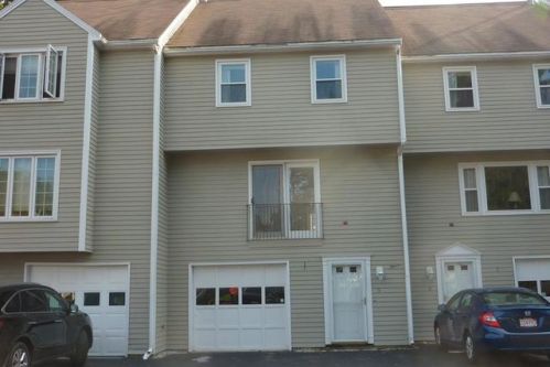 395 Donohue Rd, Dracut, MA 01826-6400