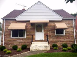 4451 58th St, Cleveland, OH 44144-2924