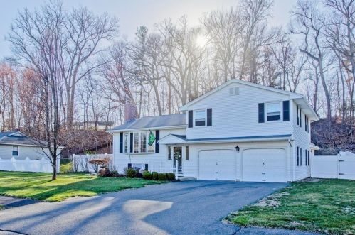 85 Chestnut Ln, Agawam MA 01001-3509 exterior