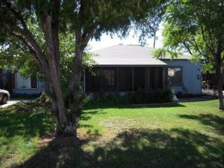 325 Hazelwood St, Phoenix AZ  85013-2722 exterior