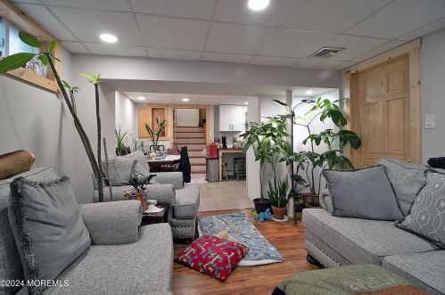 1062 Lakehurst Ave, Jackson Twp NJ 08527-5250 exterior