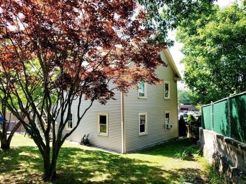 272 Washington St, Dedham, MA 02026-1827