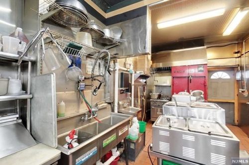 264 Davis Ave, Kearny NJ 07032-3402 exterior