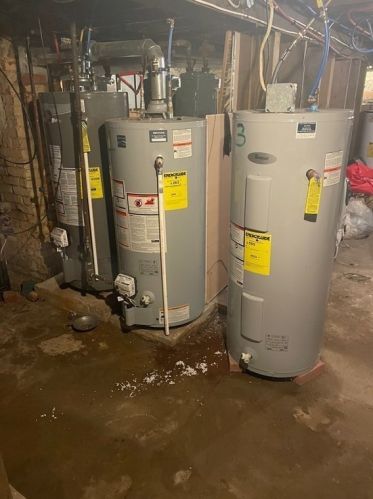 27 Upsala St, Worcester MA 01610-2044 exterior