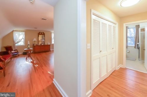 645 Kings Hwy, West Deptford NJ 08096-3129 exterior