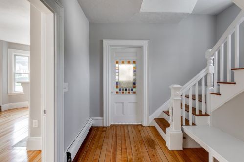 8 Latisquama Rd, Southborough MA 01772-1606 exterior