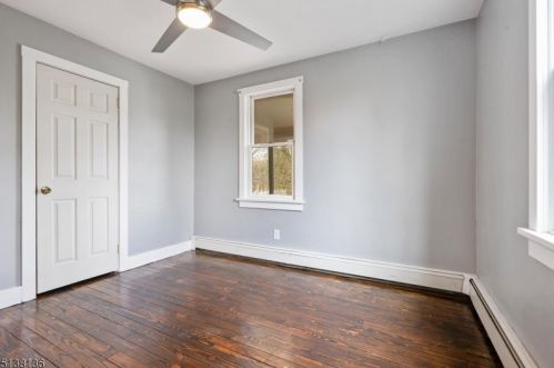 35 Fairview Ave, Milford NJ 08848-1006 exterior