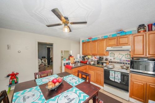 9 Lund St, Worcester MA 01607-1117 exterior