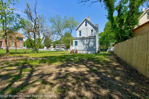 245 Barber Ave, West Deptford NJ  08096-2612 exterior