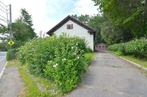 23 Nahanton St, Newton MA 02459-2907 exterior